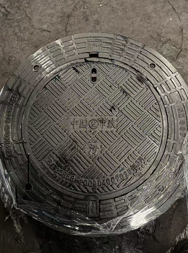 水磨沟球墨铸铁防沉降井盖展示